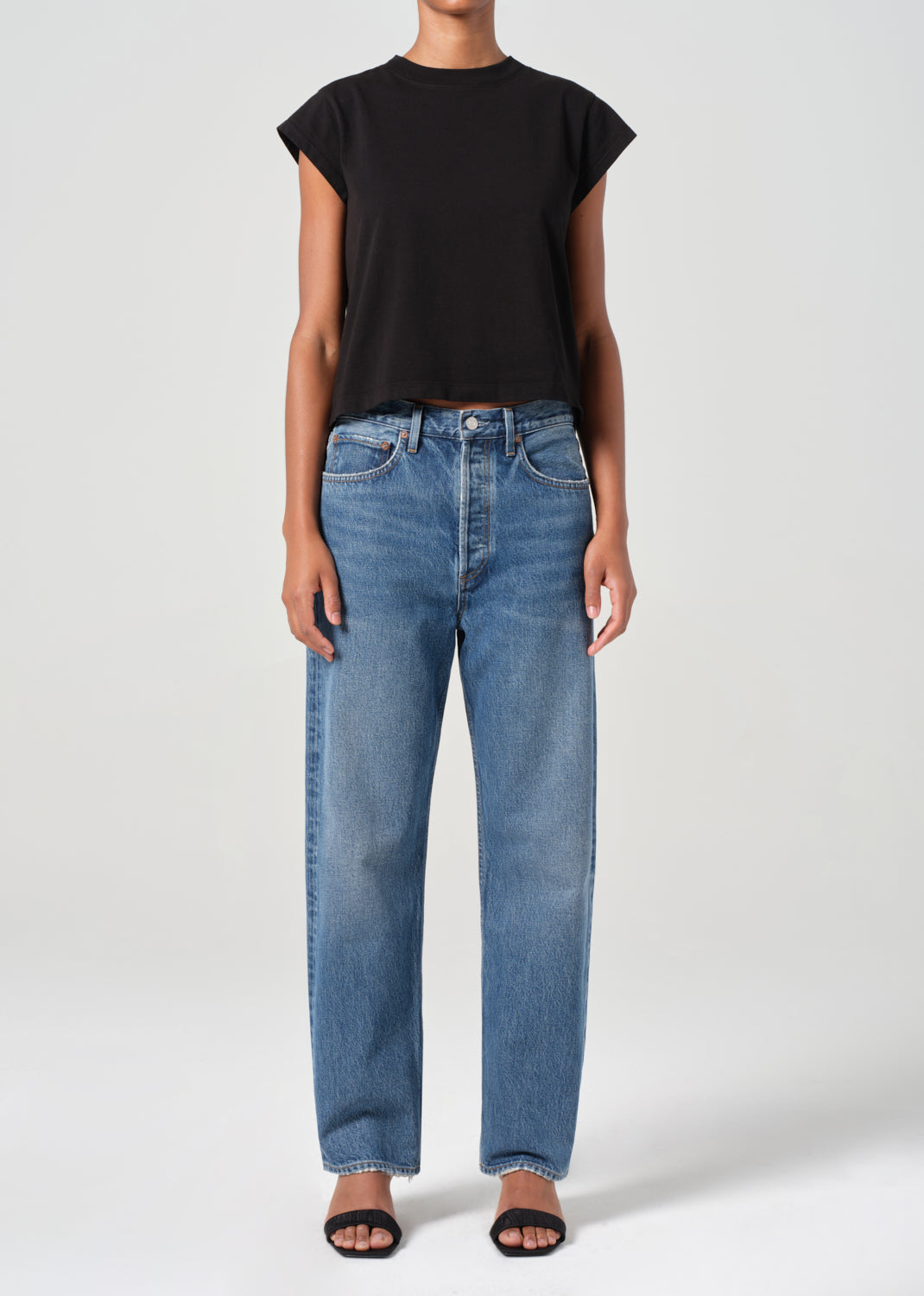 90S Jean Mid Rise Loose Fit in Essence front