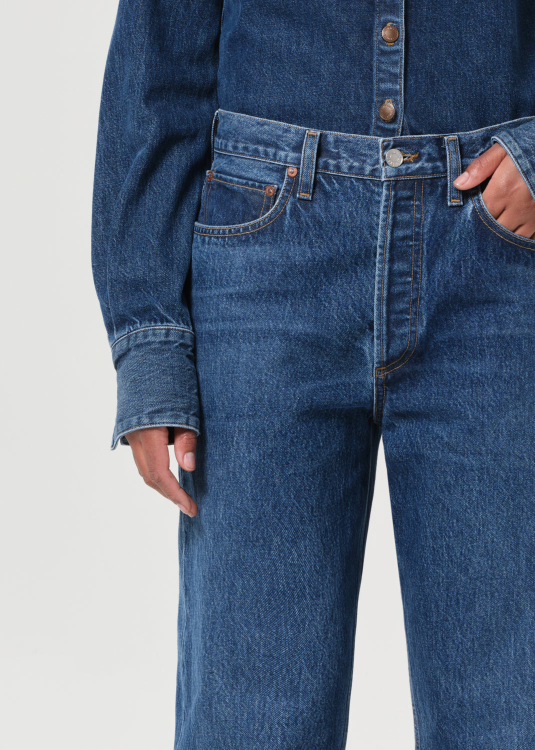 90's Mid Rise Straight in Fountain Extra Close Up