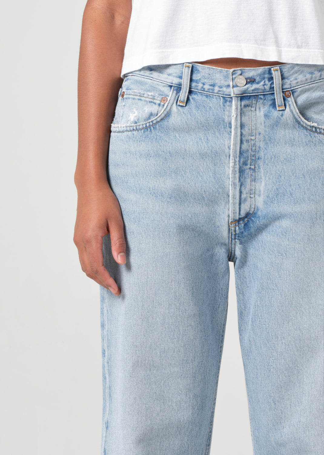 90S Jean Mid Rise Loose Fit in Force close up