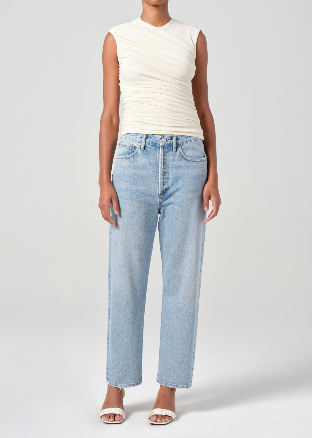 90'S Crop Mid Rise Straight in Force Front