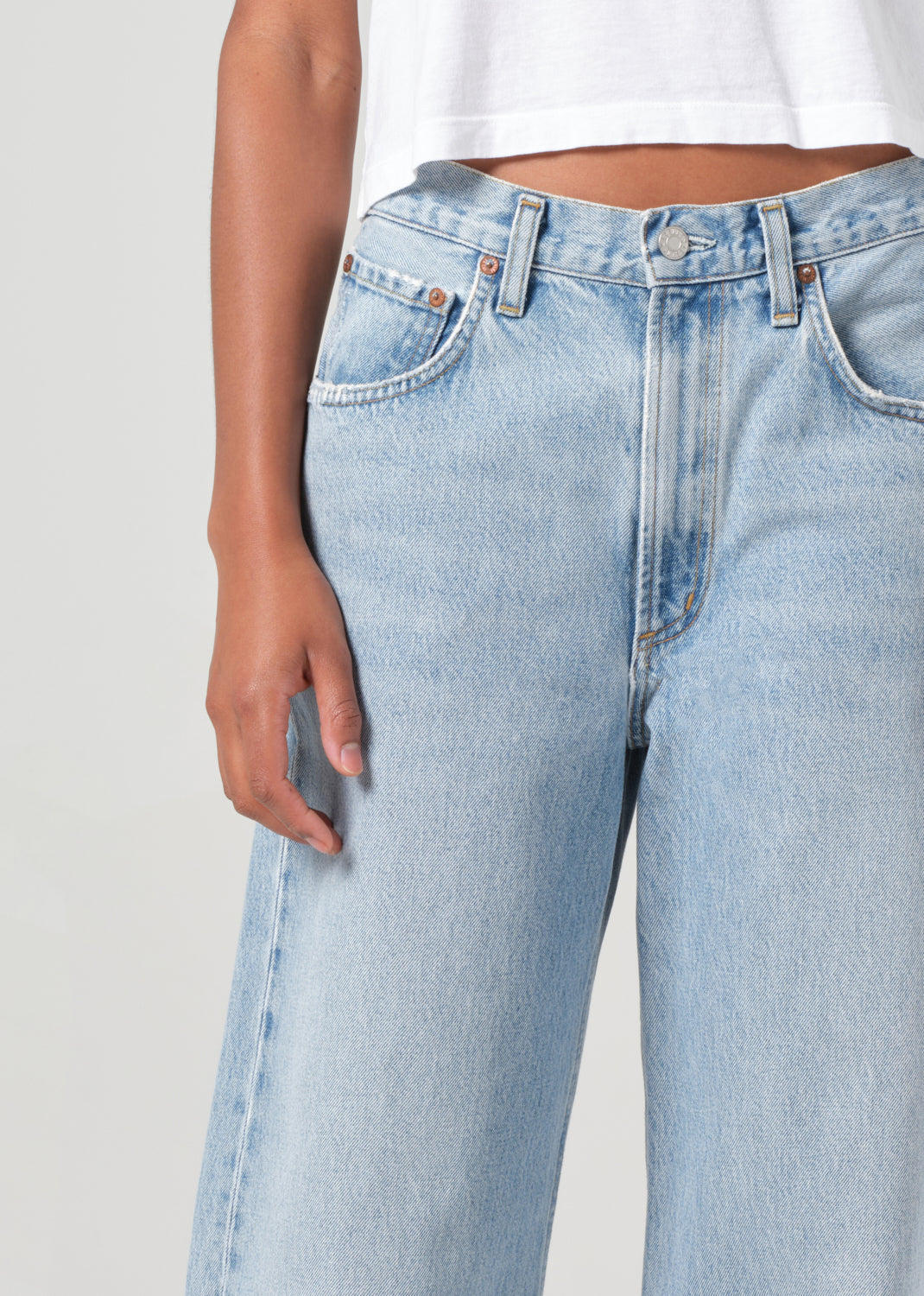 Low Curve Jean in Force close up