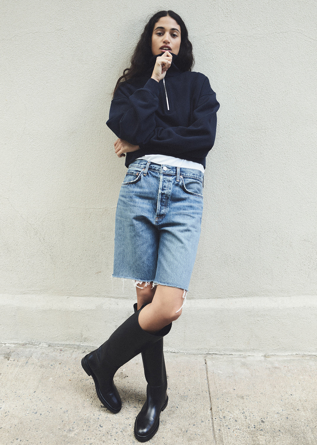 90's Short in Ruin mood
