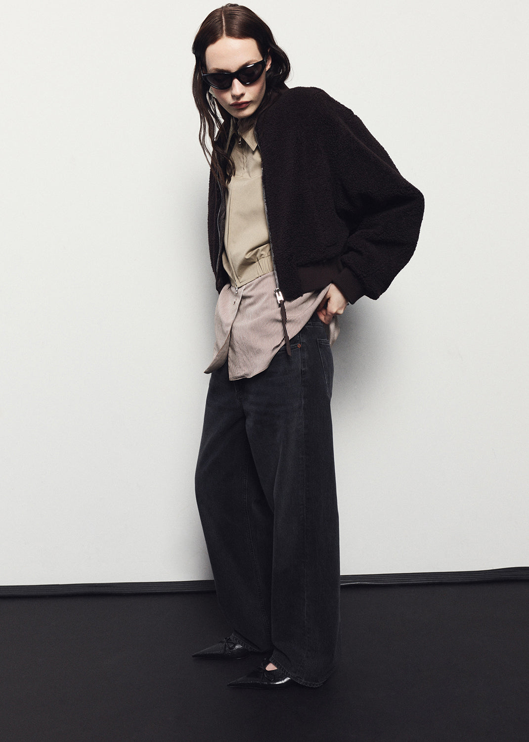 Low Slung Baggy in Recess Model Mood Shot