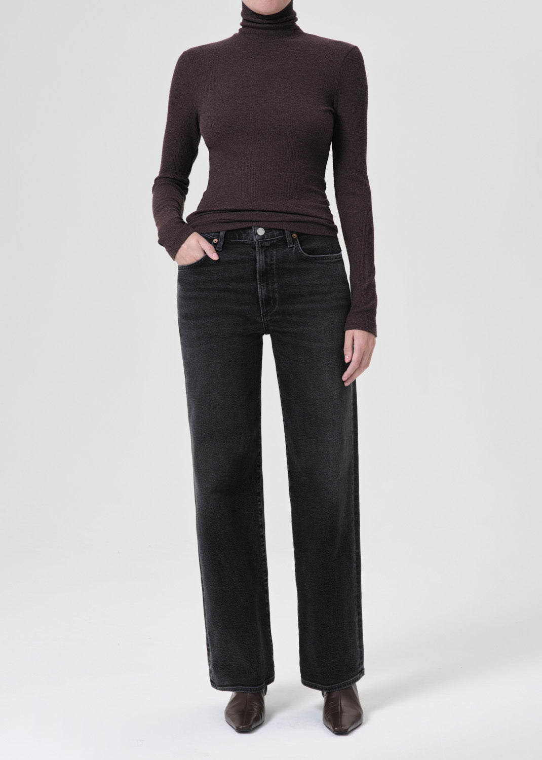 Harper Straight Jean (Stretch) in Echo