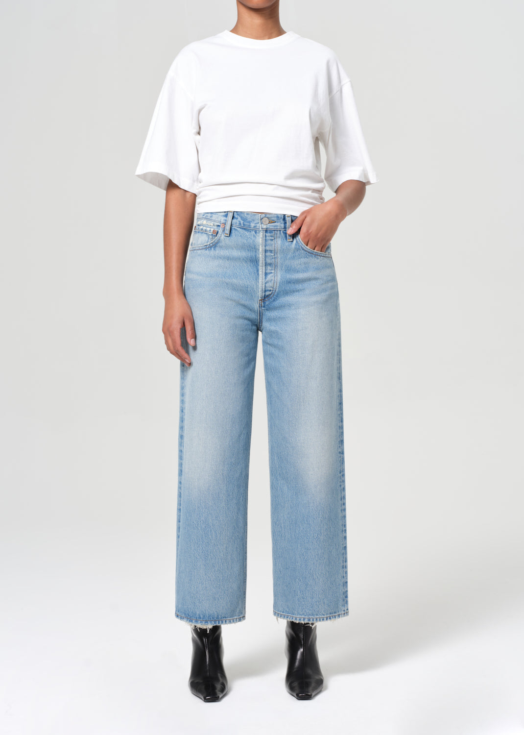 Ren Jean in Orten Front Full Body