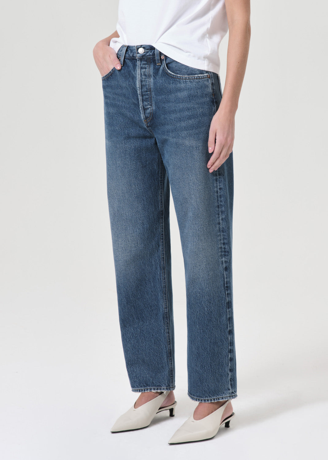 90S Jean Mid Rise Loose Fit in Essence front