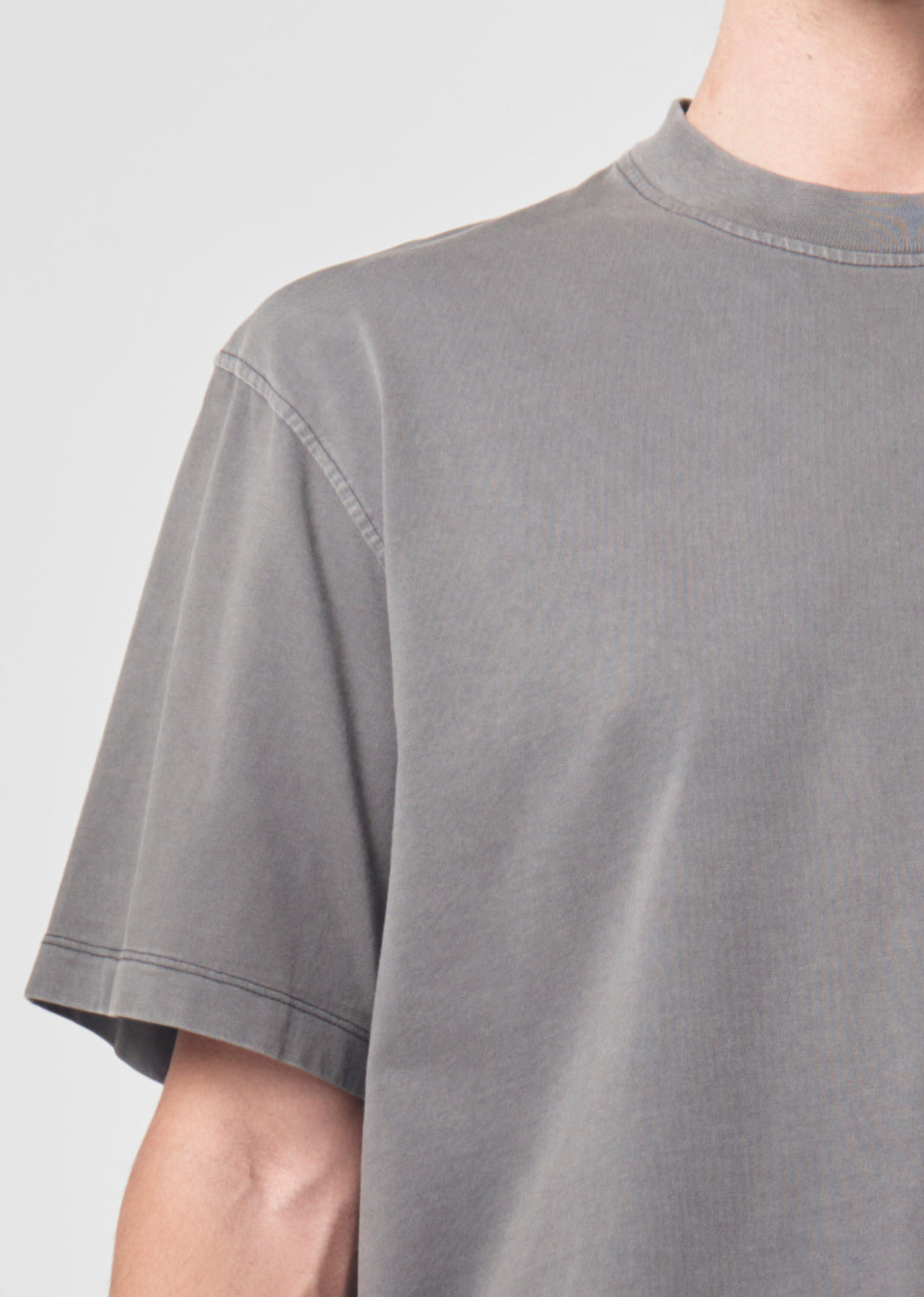 Asha Mock Neck Tee in Flint – AGOLDE