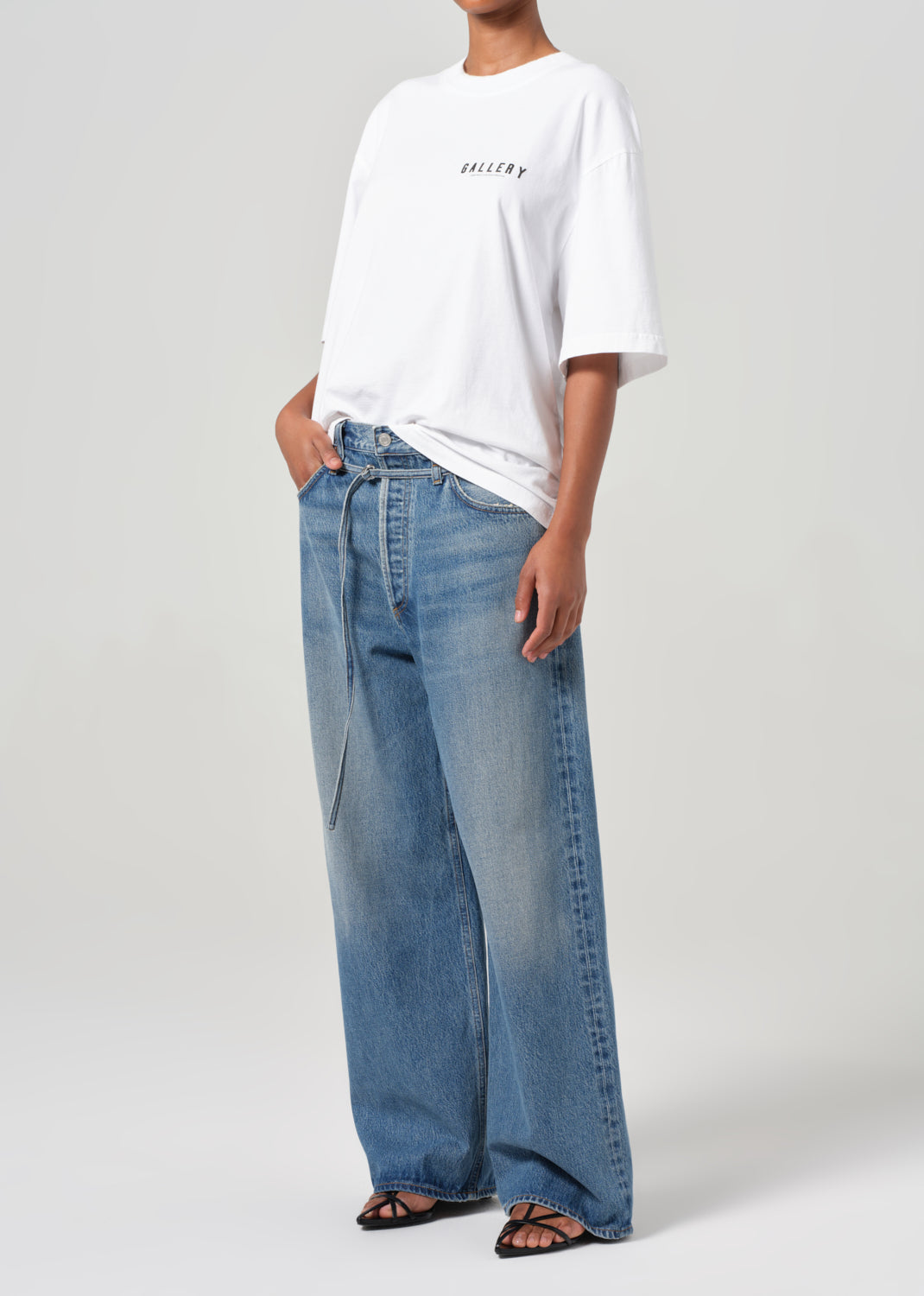 AGOLDE / RSVP Gallery S/S Tee in White / Black