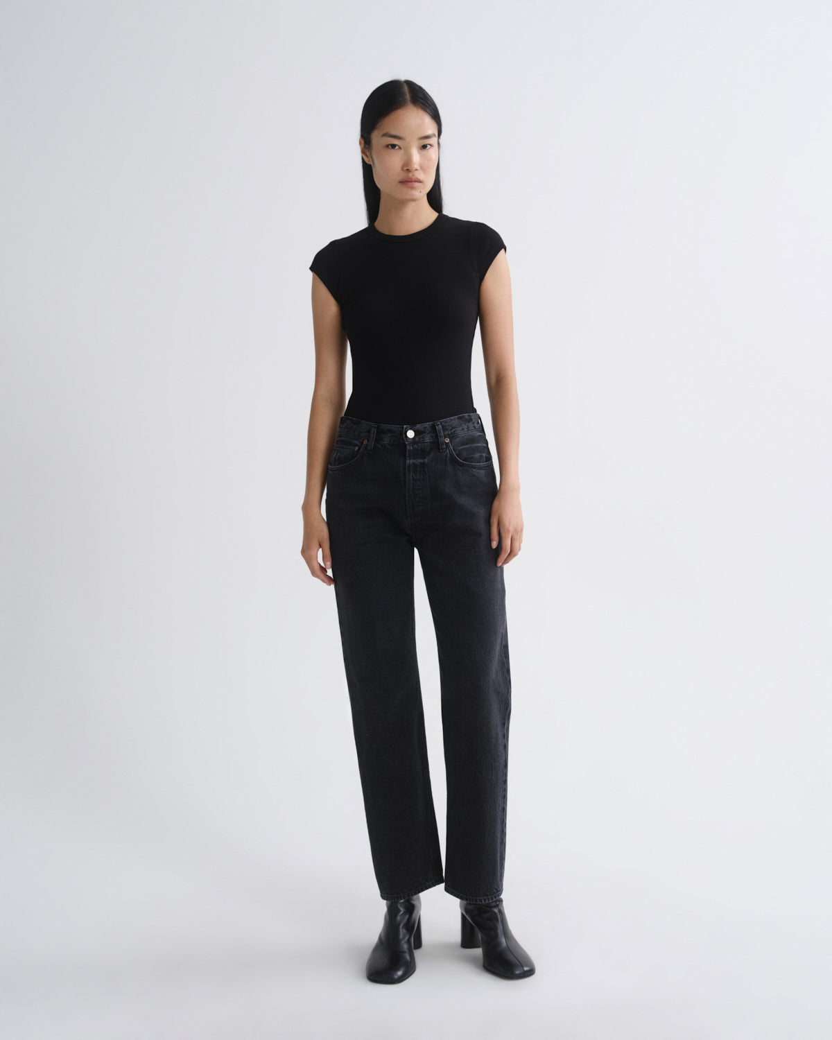 90's Pinch Waist High Rise Straight (Weightless) in Vanta