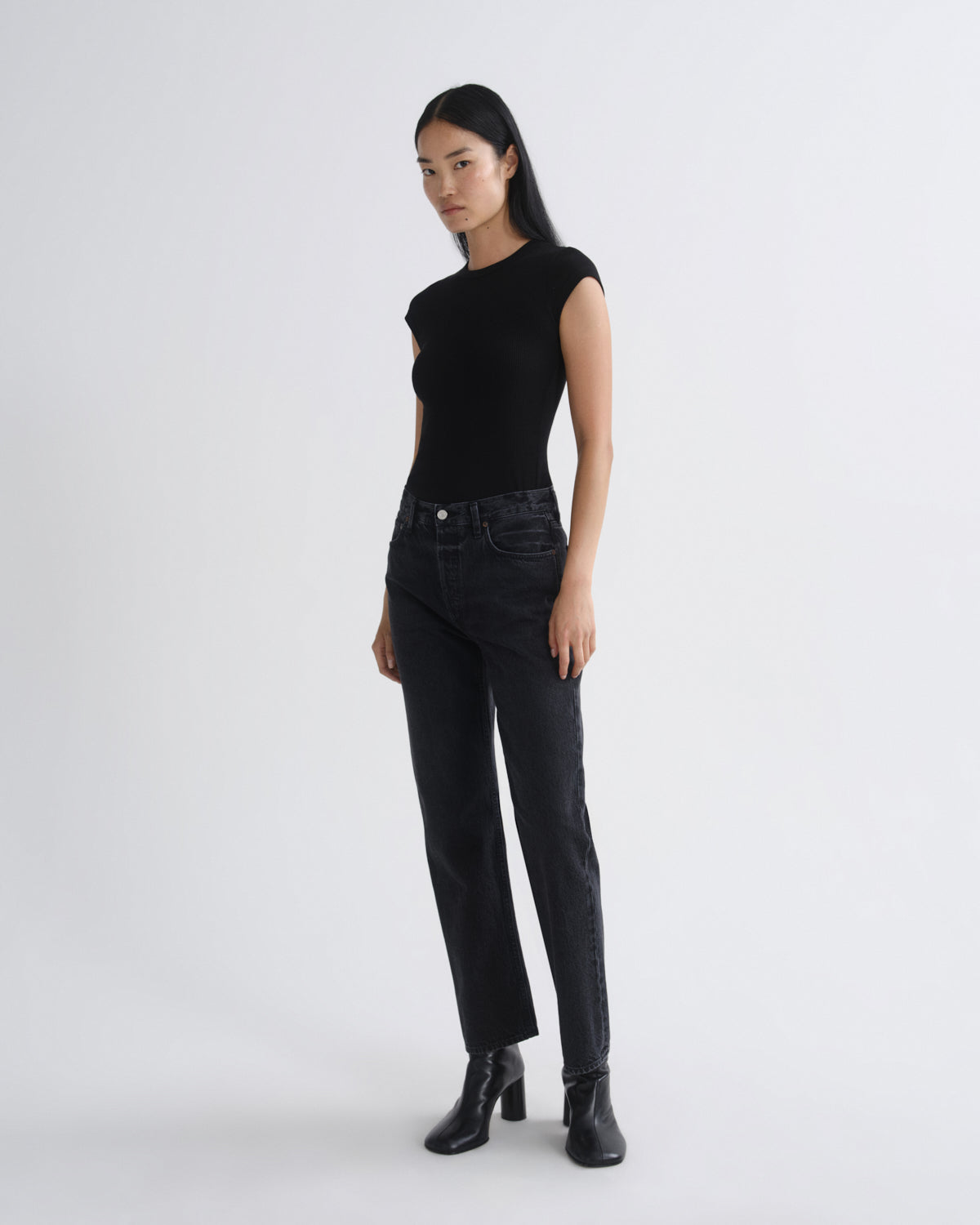 90's Pinch Waist High Rise Straight (Weightless) in Vanta