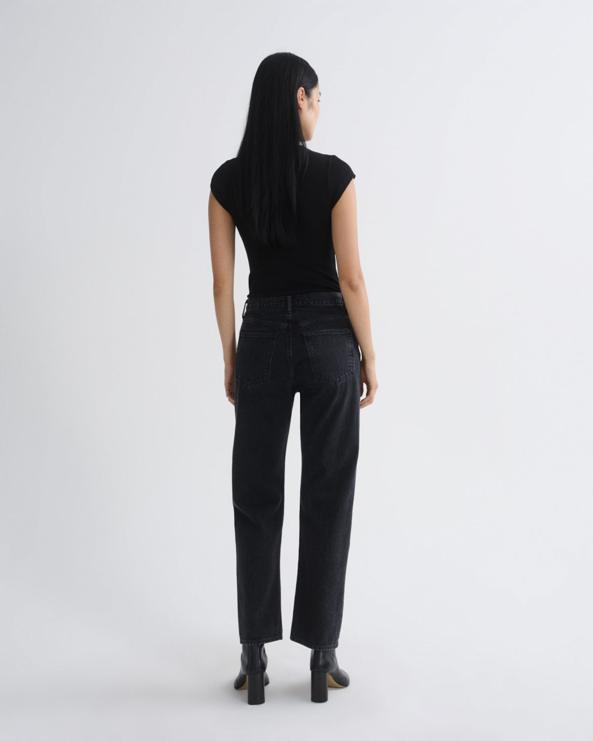 90's Pinch Waist High Rise Straight (Weightless) in Vanta