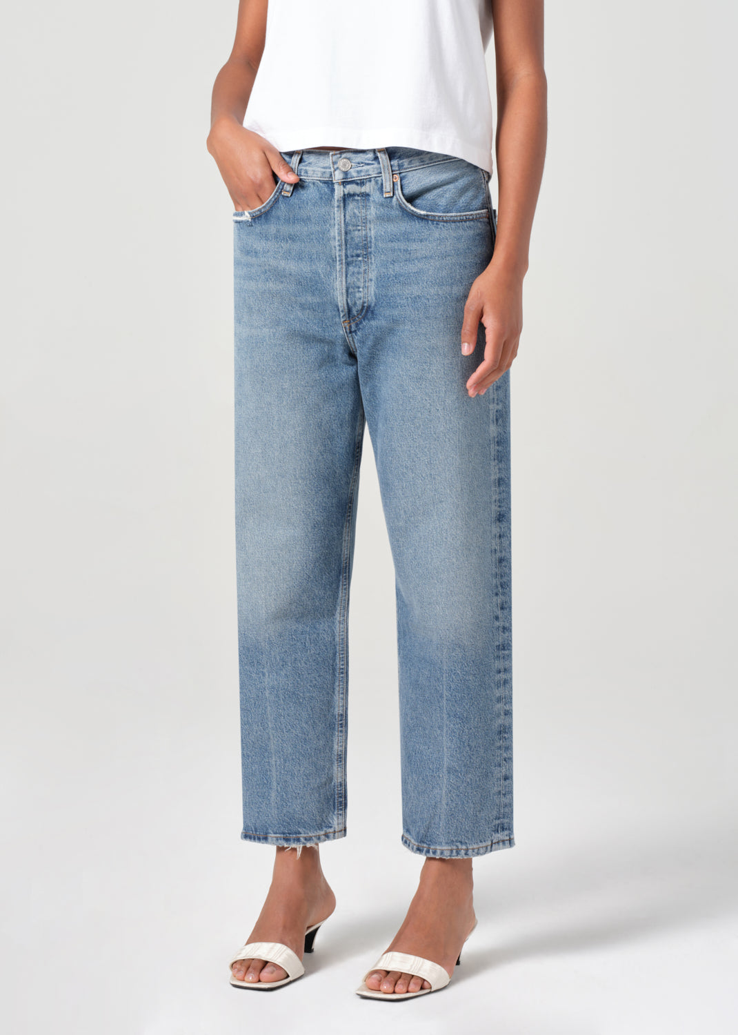 90's Crop Mid Rise Straight in Hooked