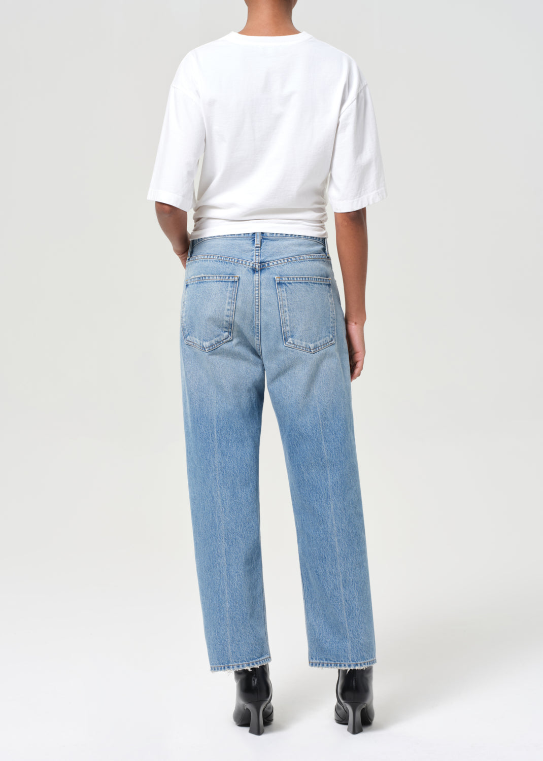 90s Crop Mid Rise Straight in Vault Back