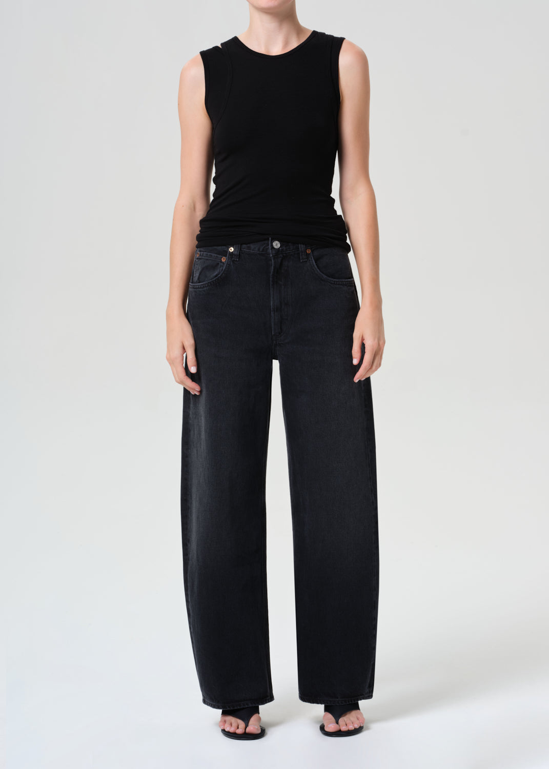 Low Curve Jean (Weightless) in Black Tar