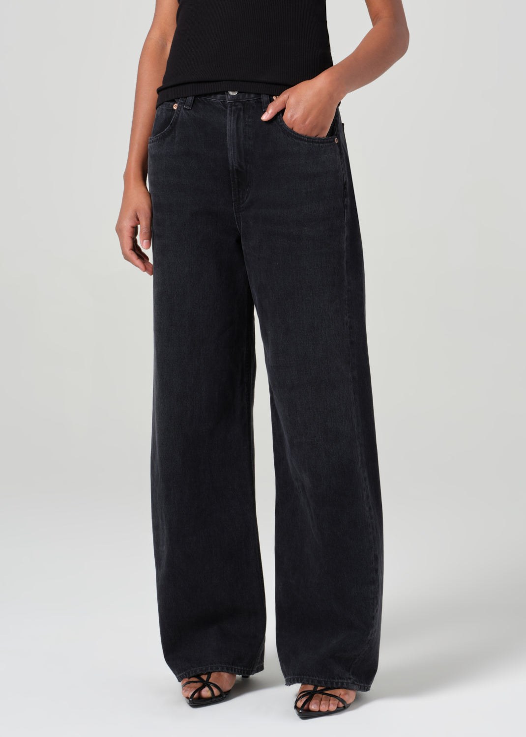 Low Curve Jean in Black Tar close up