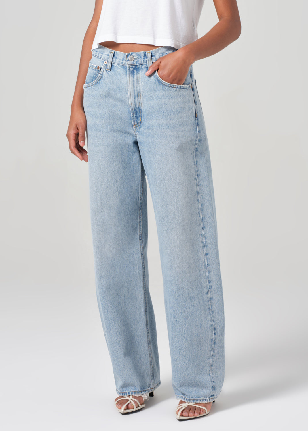 Low Curve Jean in Force close up