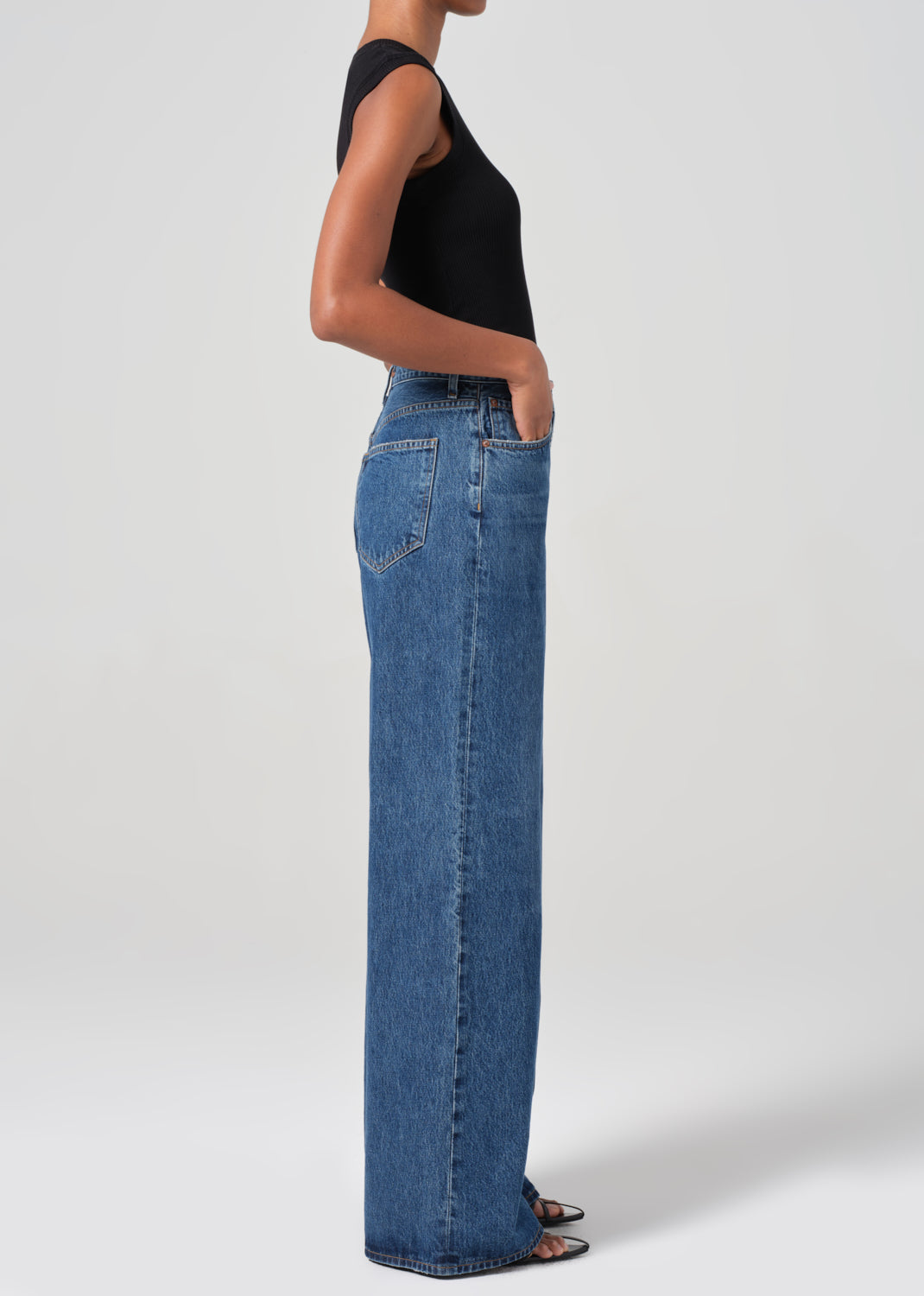 Dame High Rise Wide Leg No Cuff in Enamour side