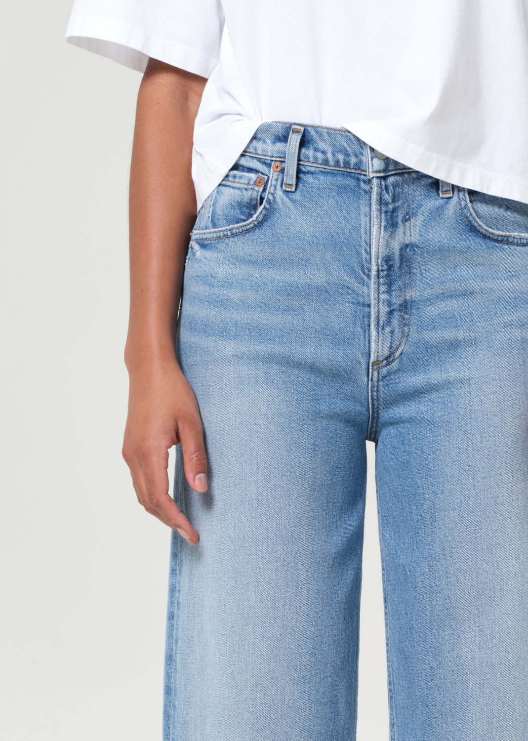 Ren Jean Petite in Forum Close Up