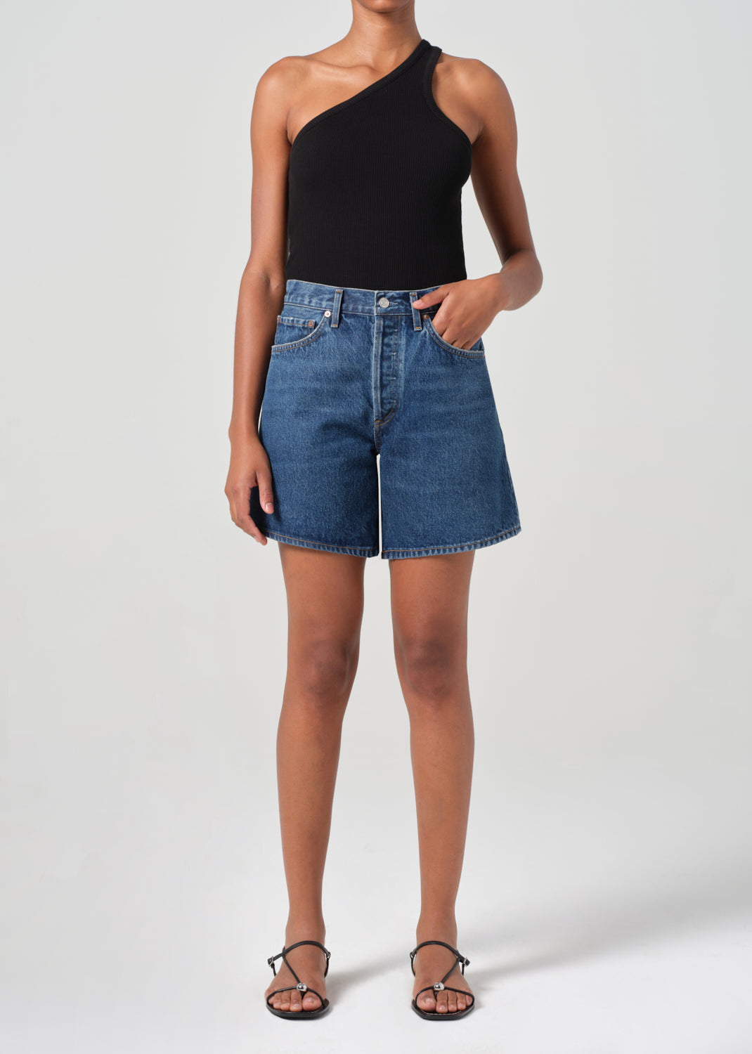 Dame Short in Enamour front