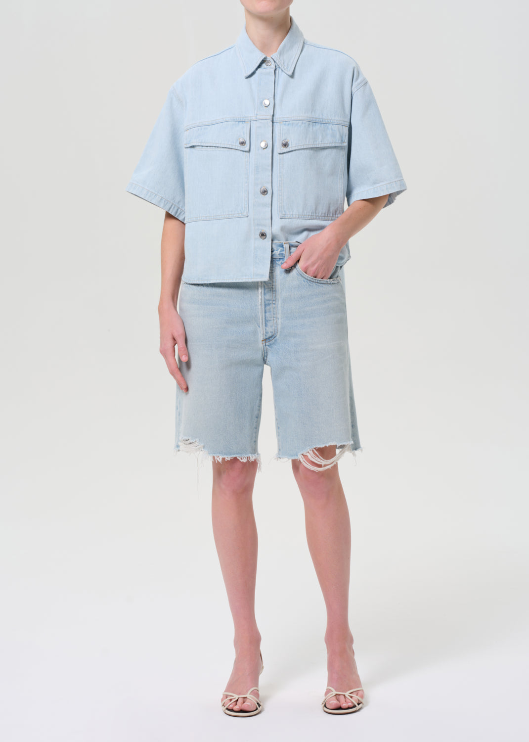 90S Mid Rise Loose Short in Fragment front