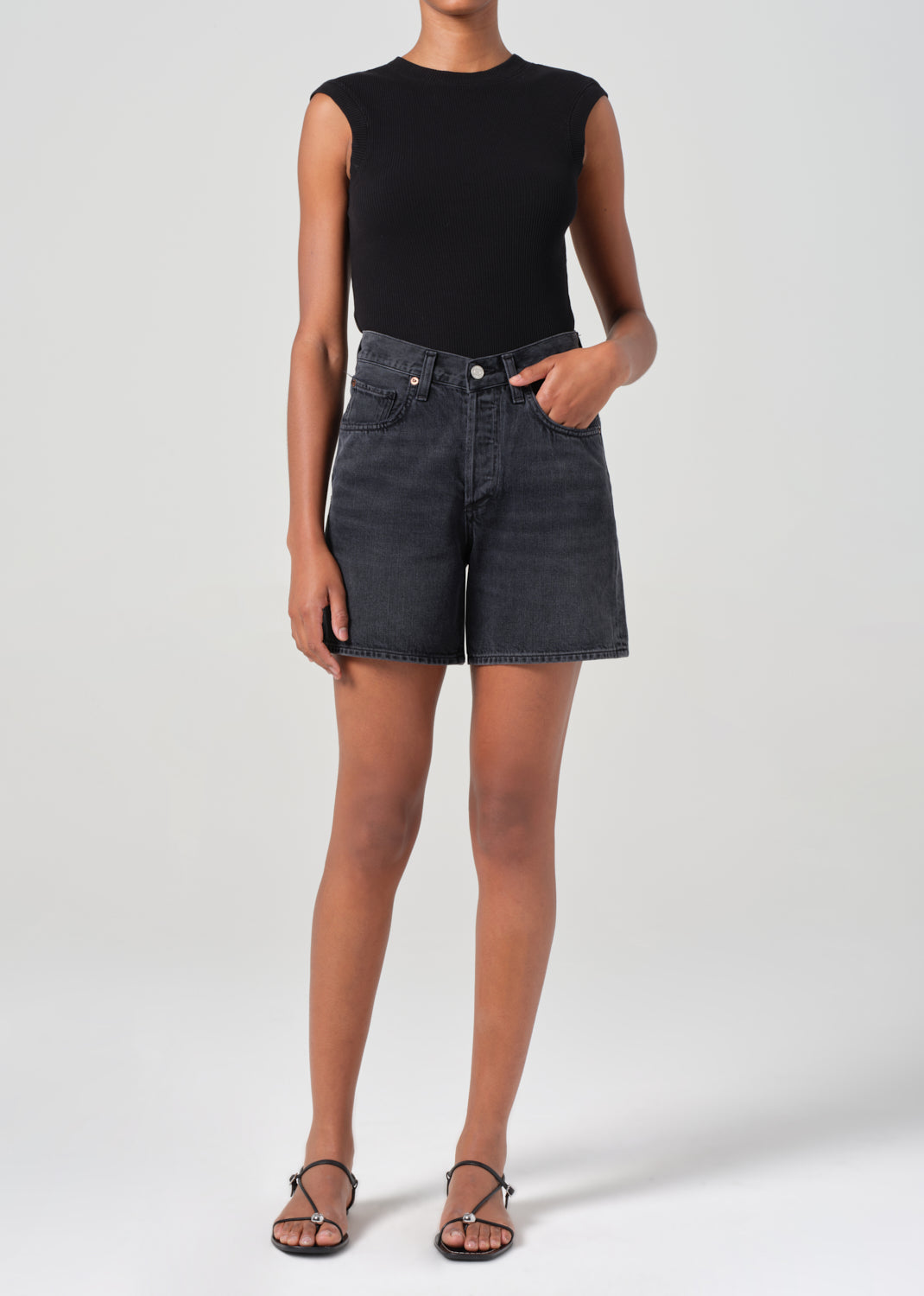 V-Waist Short in Bounce