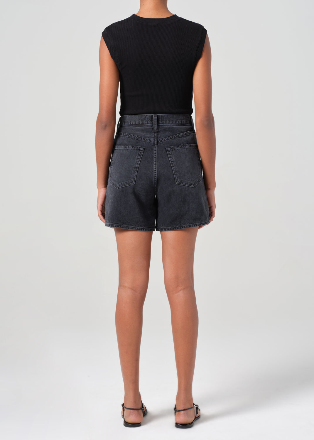 V-Waist Short in Bounce