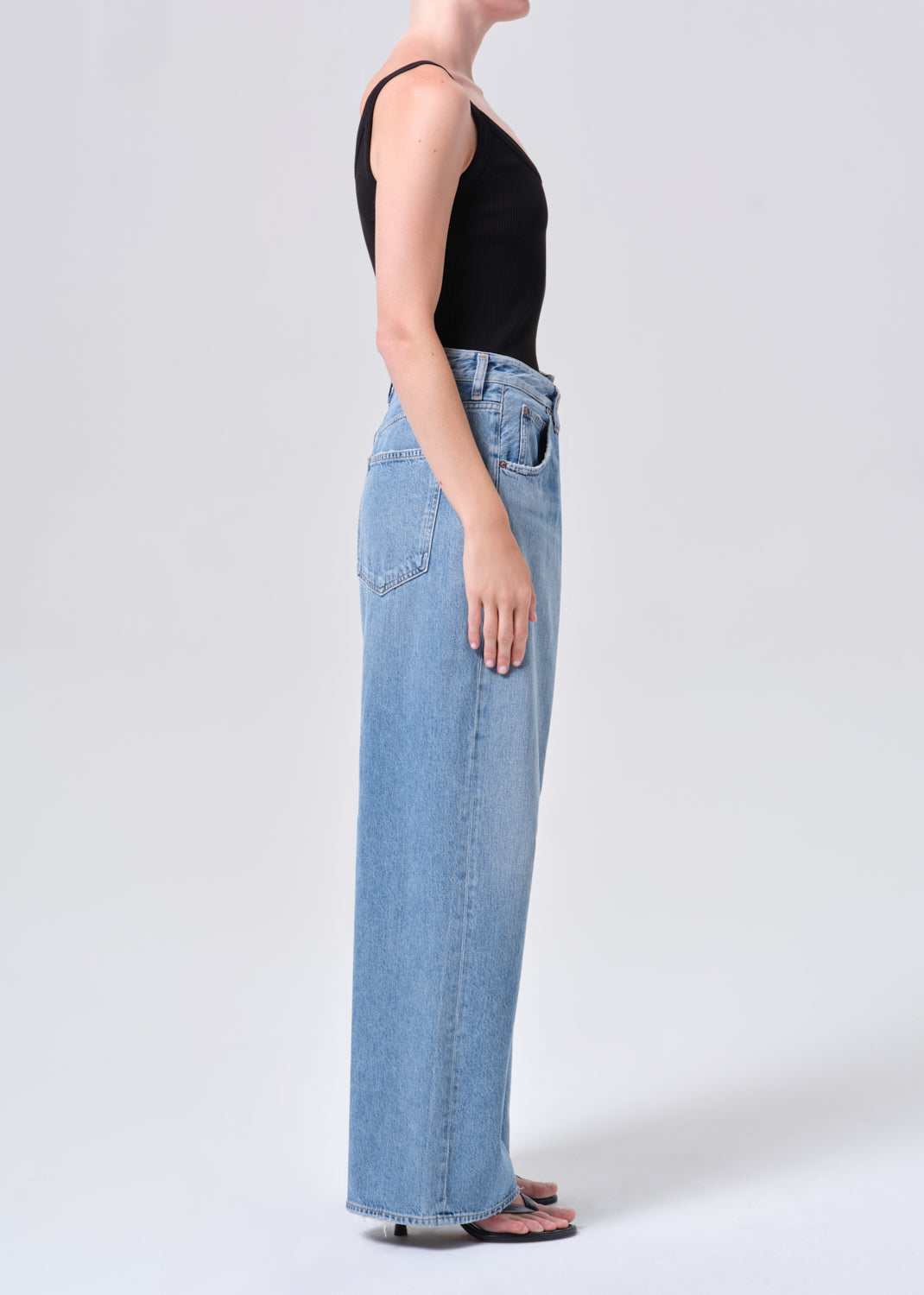 Vana Fold Jean (Weightless) in Mantra – AGOLDE