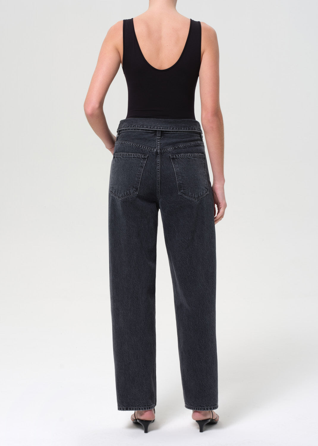 Echo Taper Flip Waistband Jean in Zephyr back