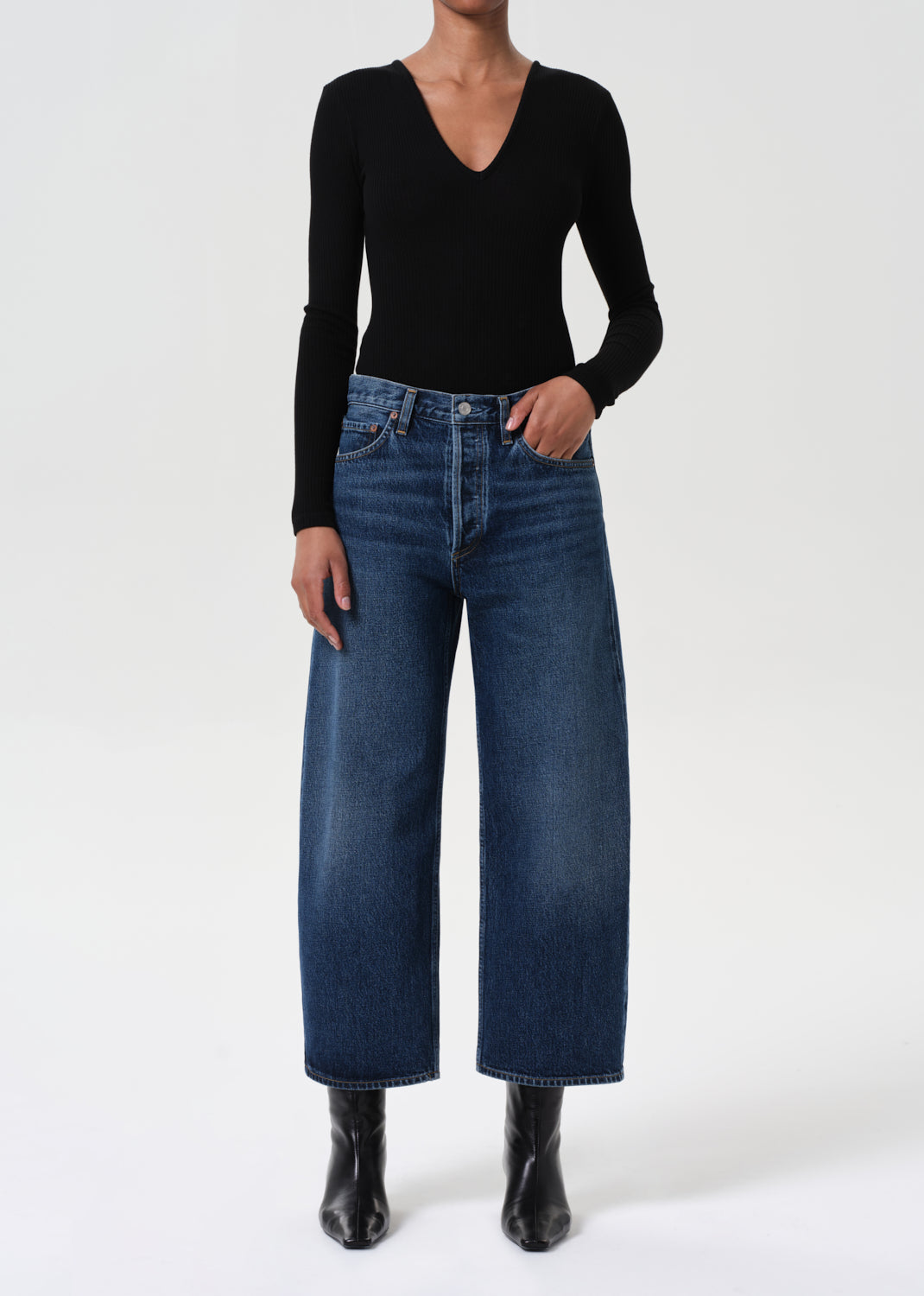 Arc Jean in Shortwave Full Body