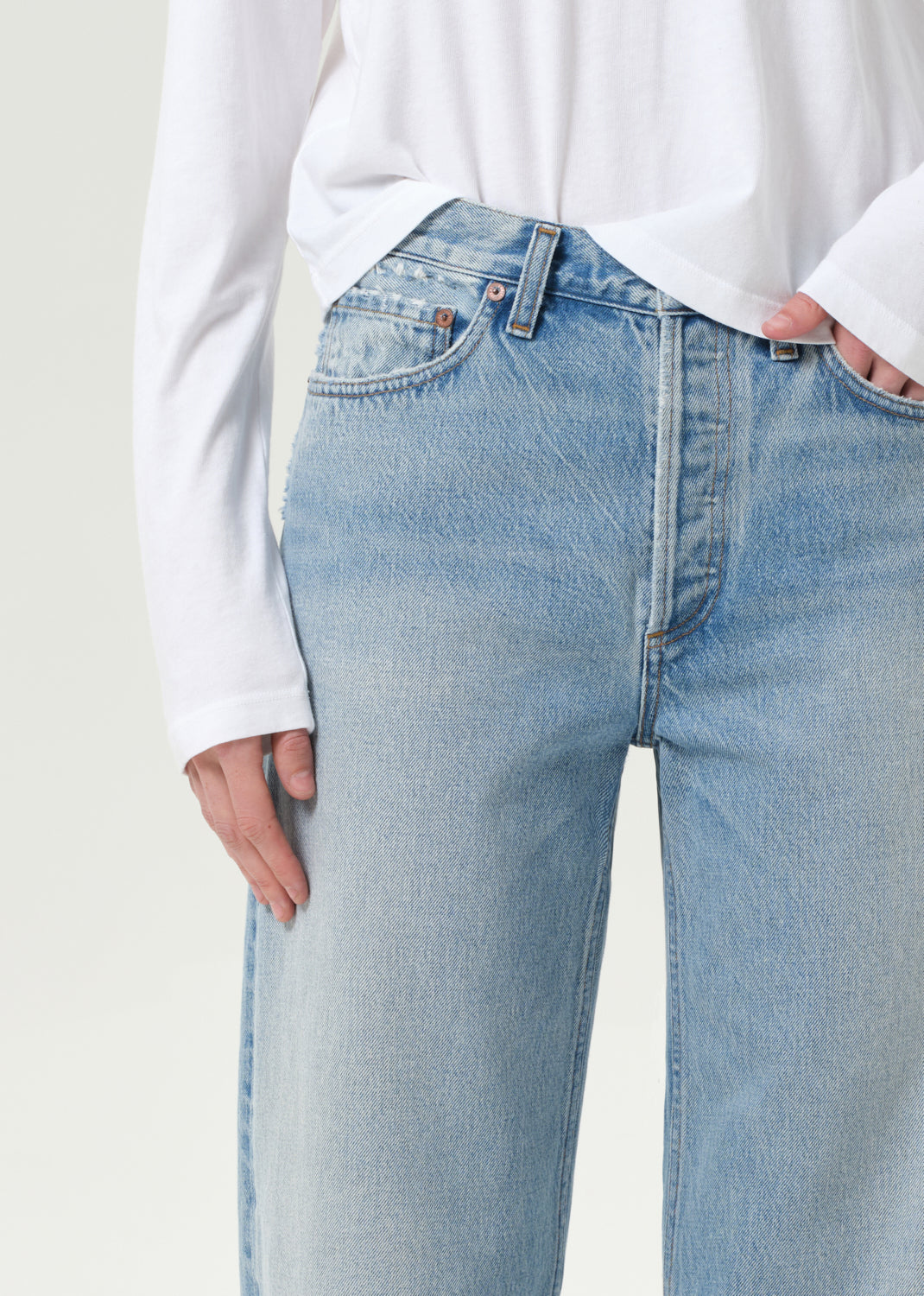 Arc Jean in Orten Close Up