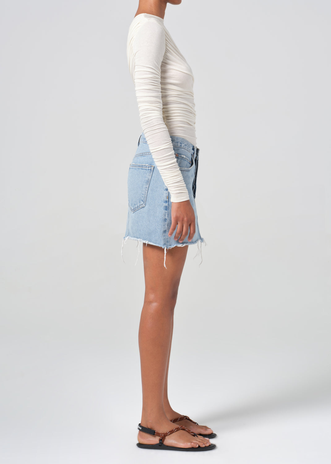 V-Waist Mini Skirt in Force side