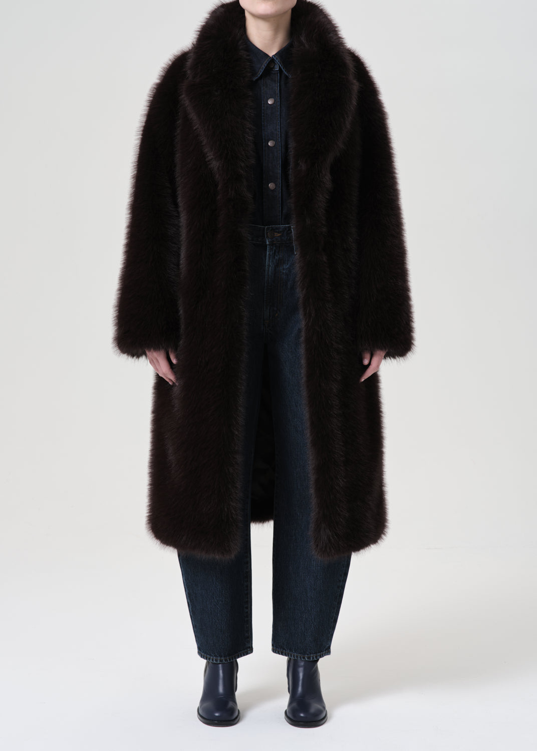 Ssc Ebony Shearling Coat in Infusion front