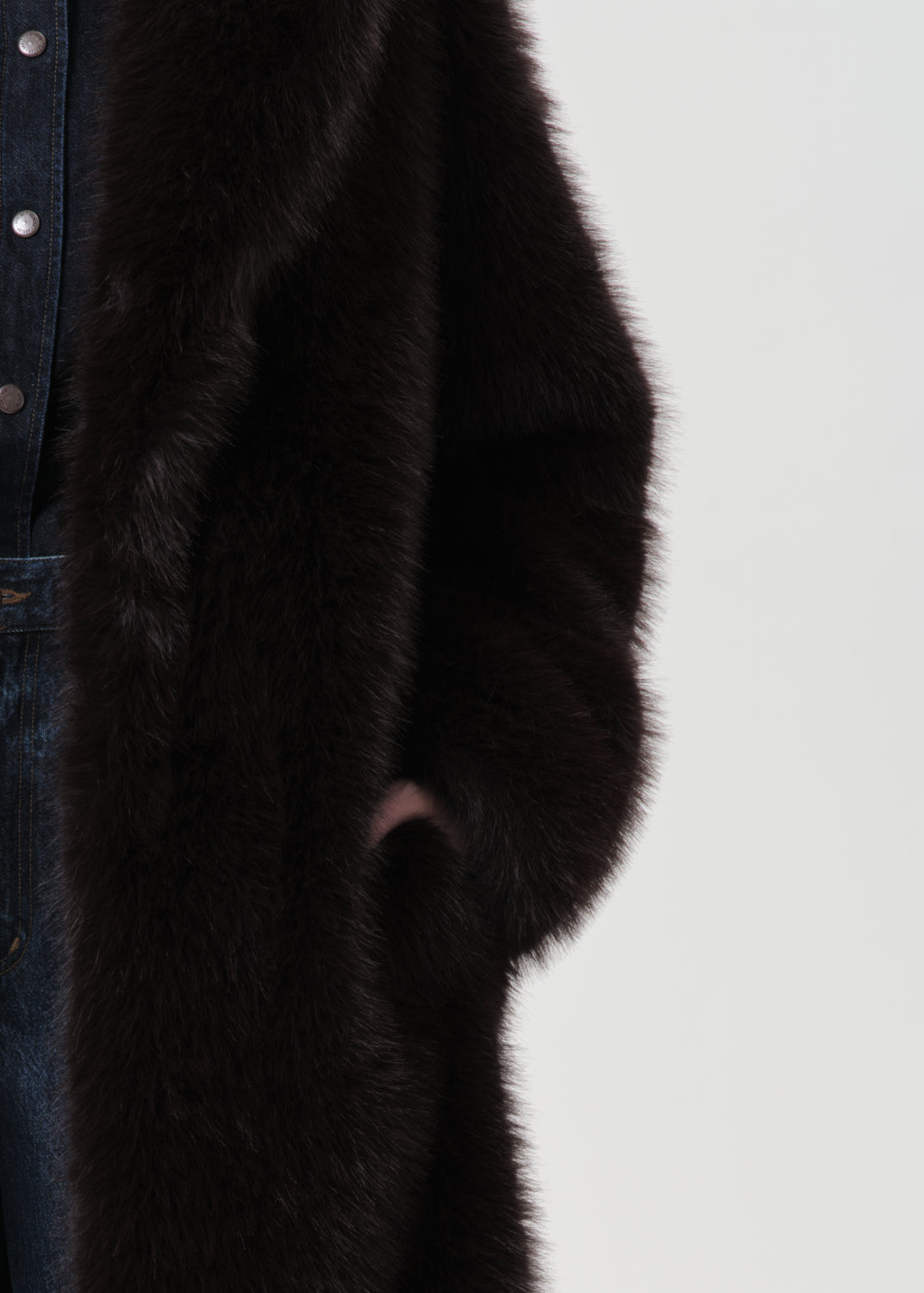 Ssc Ebony Shearling Coat in Infusion detail