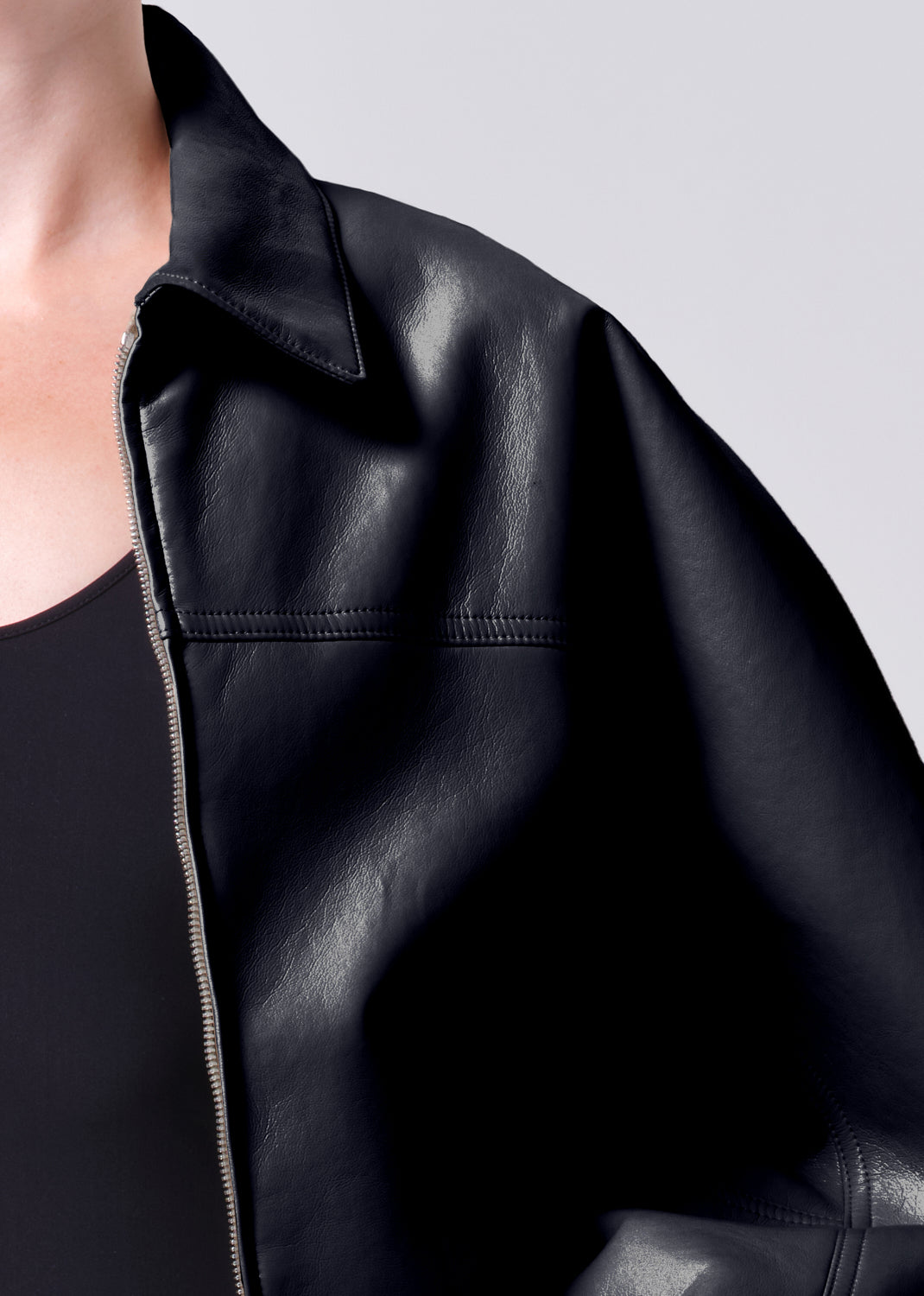 Dixon Bomber in Detox