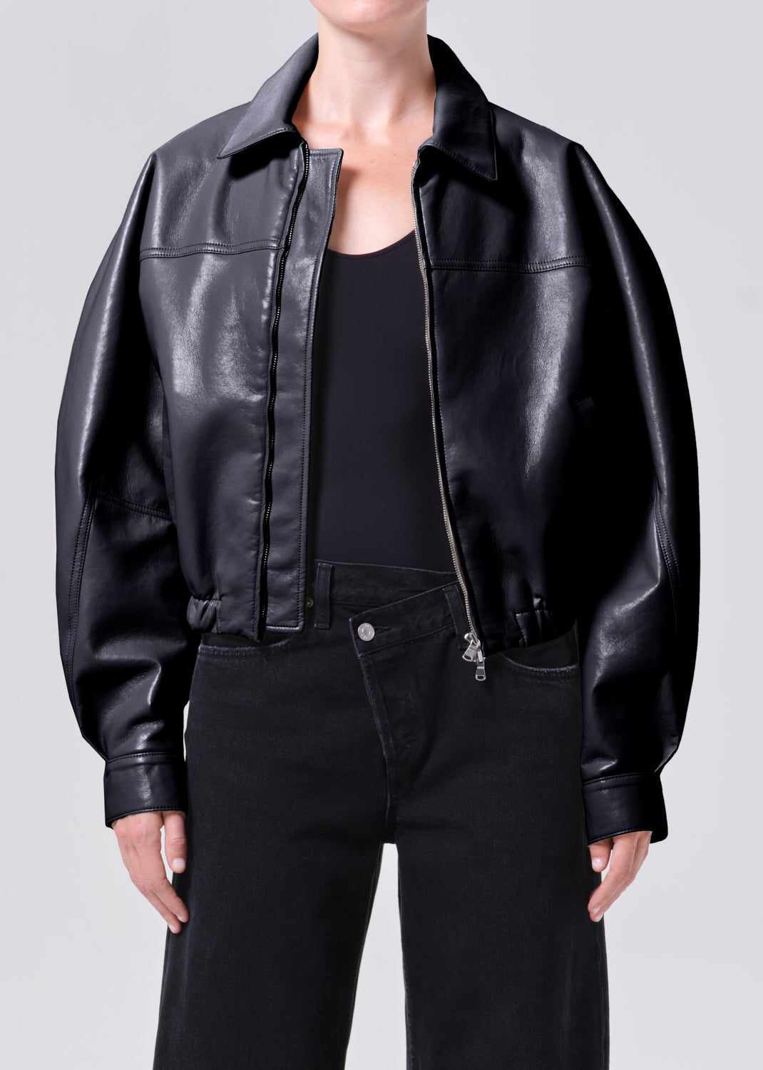 Dixon Bomber in Detox