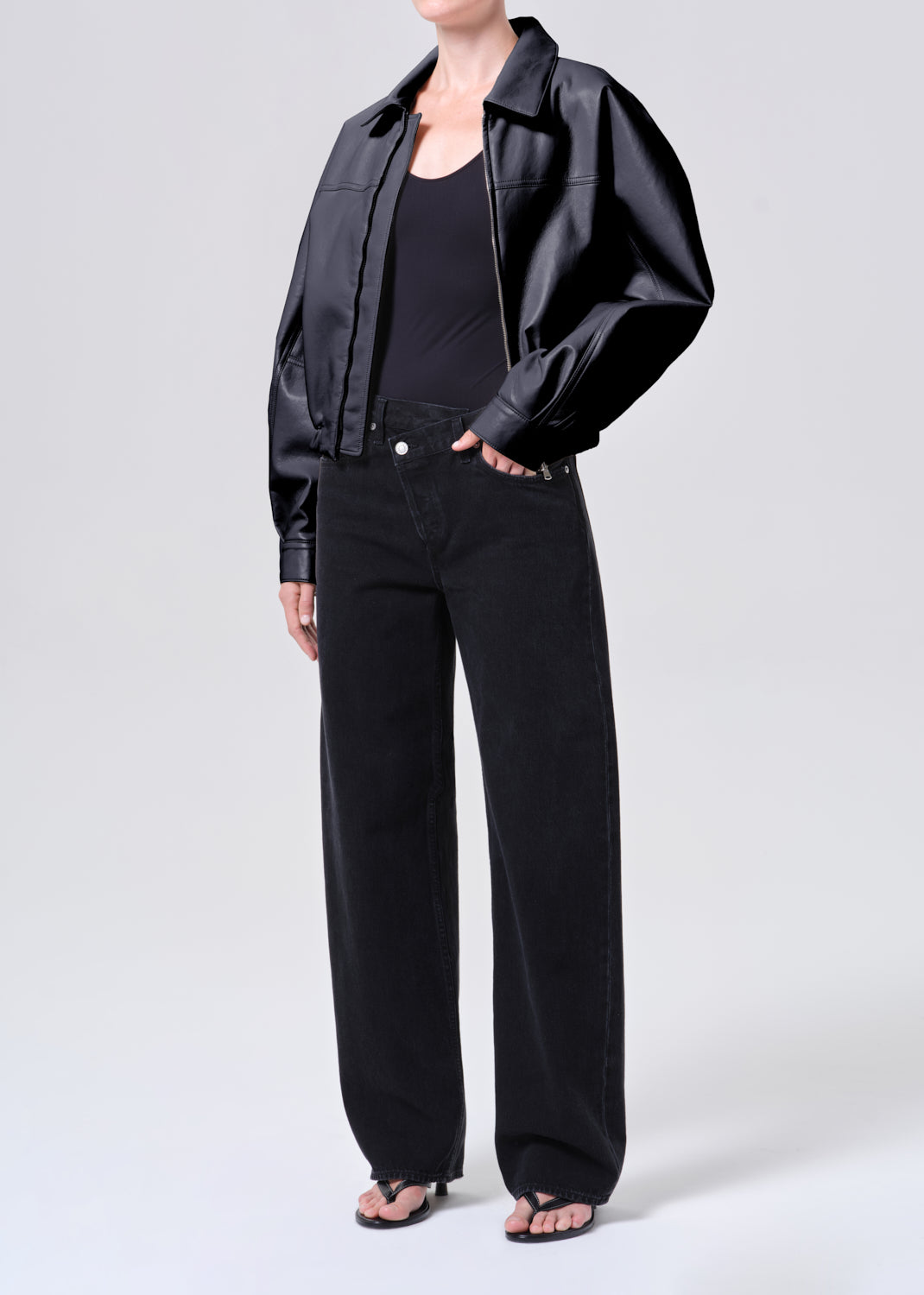 Dixon Bomber in Detox