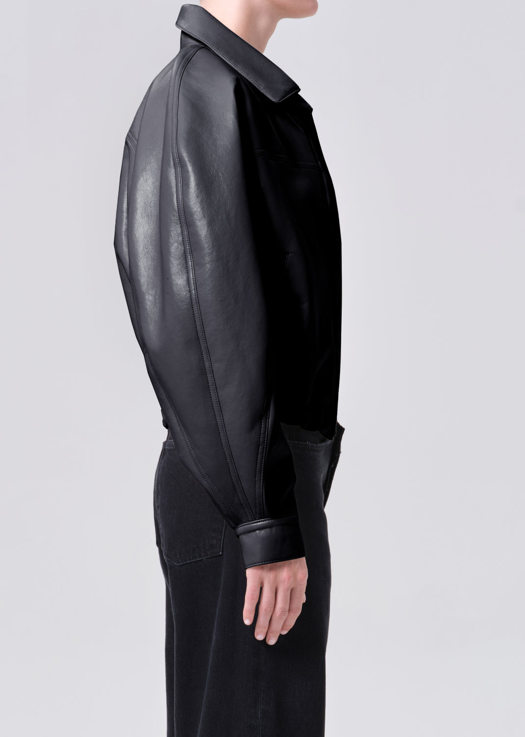 Dixon Bomber in Detox