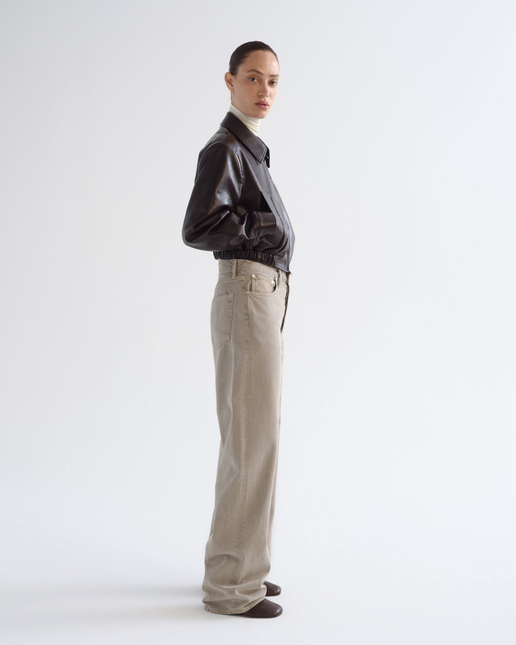 Nahla Cropped Jacket in Madera