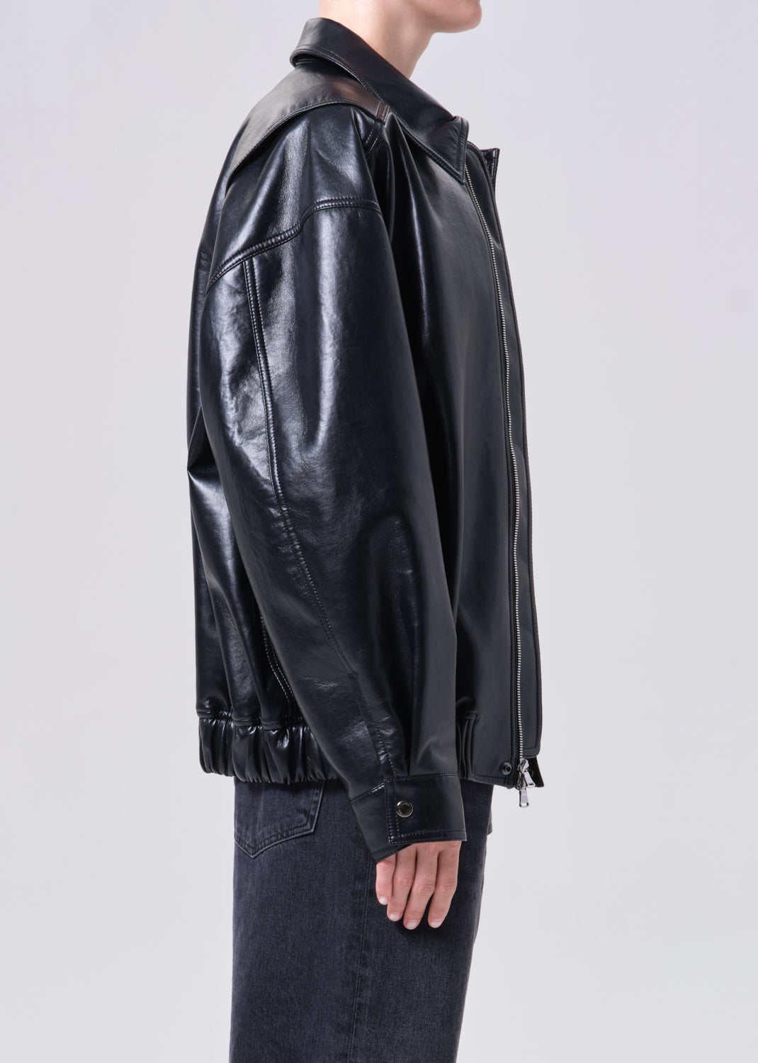 Aston Bomber in Detox