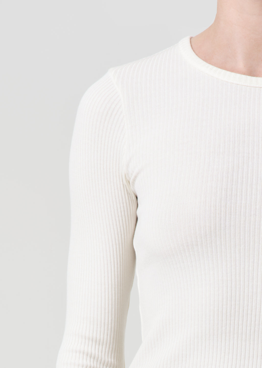 Alma Shrunken Crewneck in Oat Milk detail