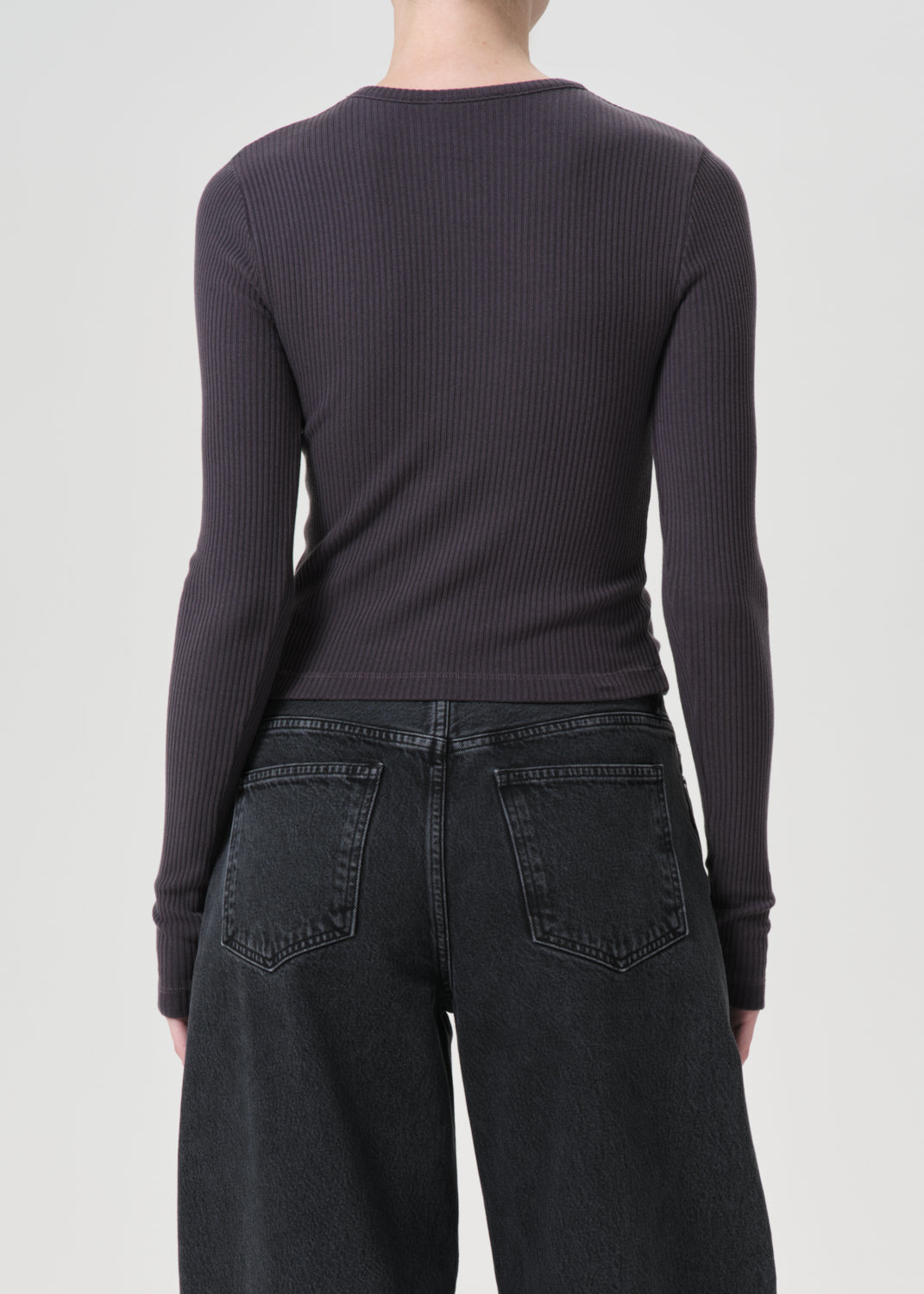 Alma Shrunken Crewneck in Shade back