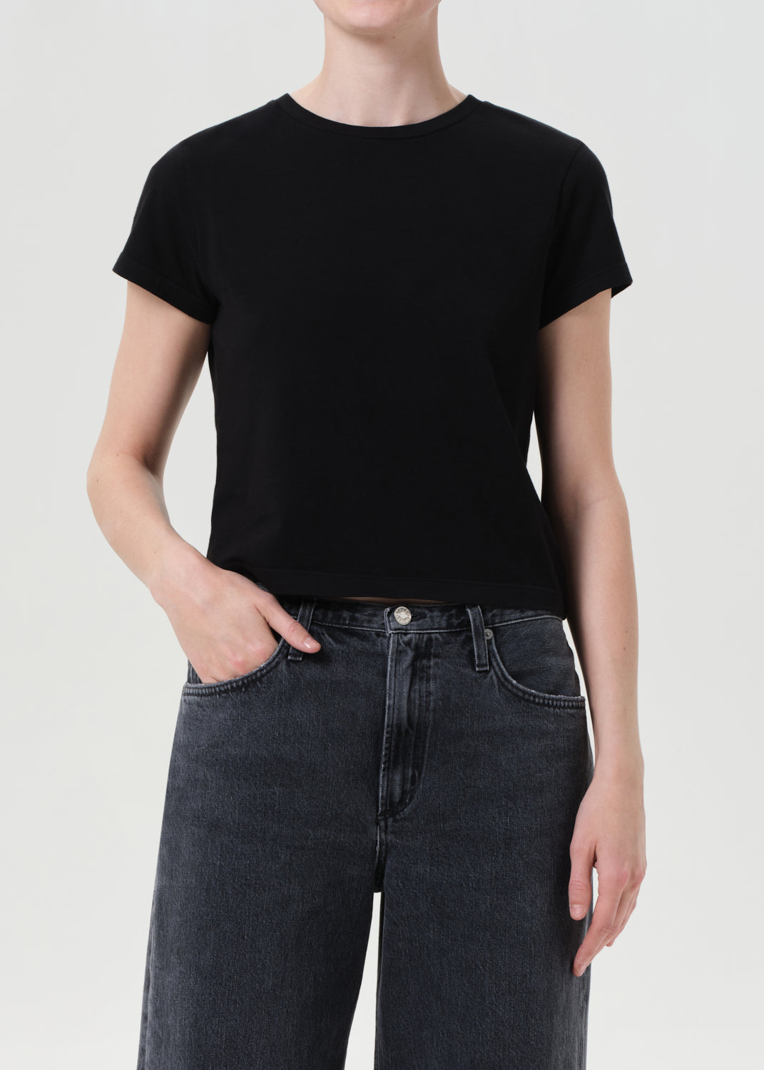 AGOLDE 売れ筋商品|||アゴルド Tシャツ トップス レディース Tops Black AGOLDE Lissa Gathered Short-Sleeve Tee | Neiman Marcus