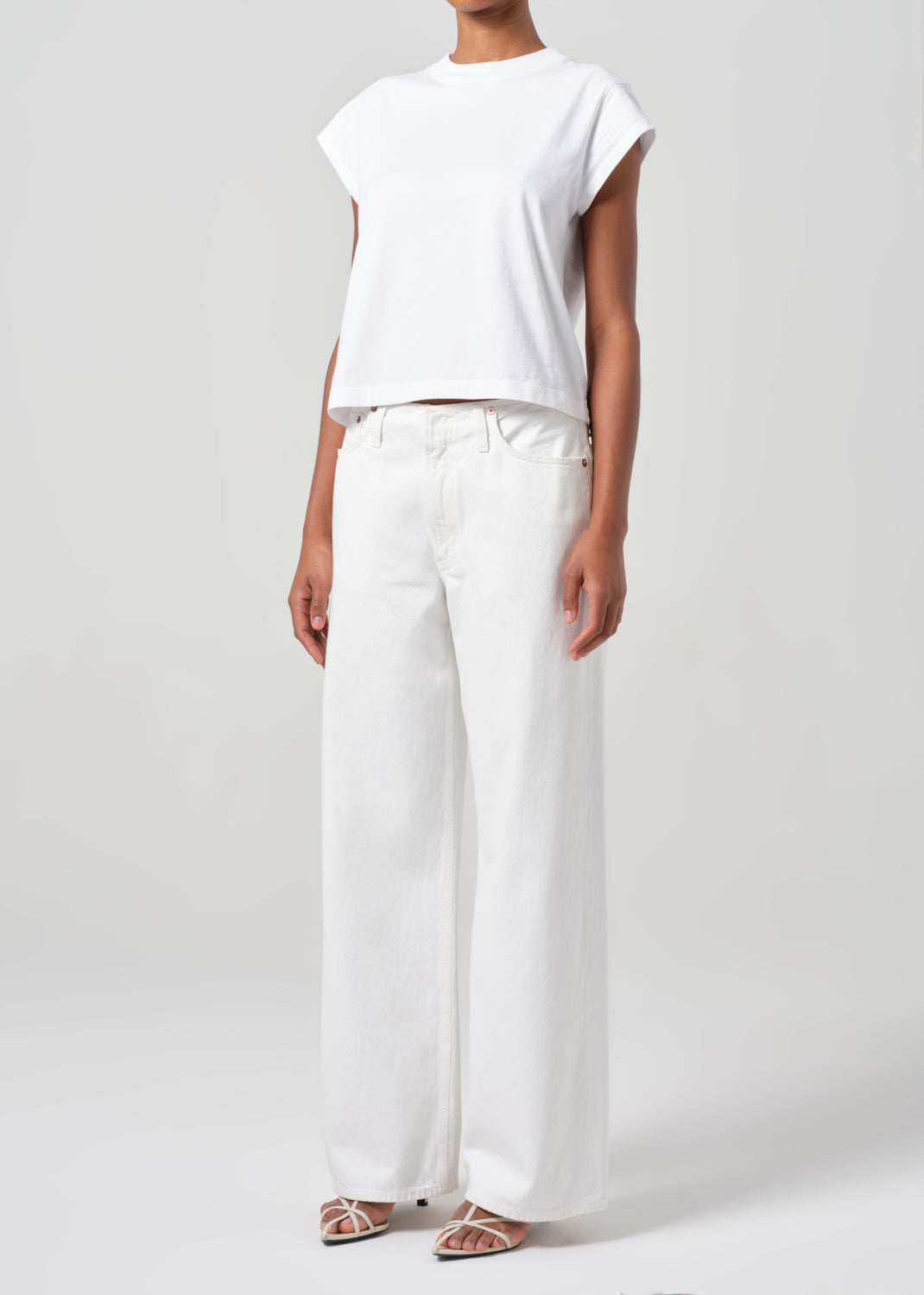 Bryce Tee in White close up