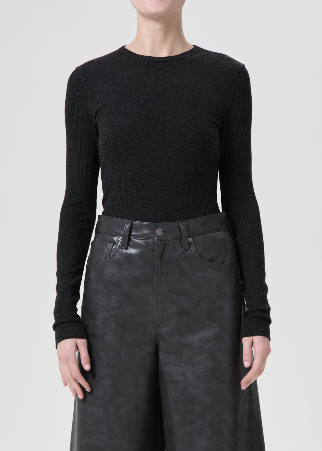 Delphi Slim Tee in Katniss