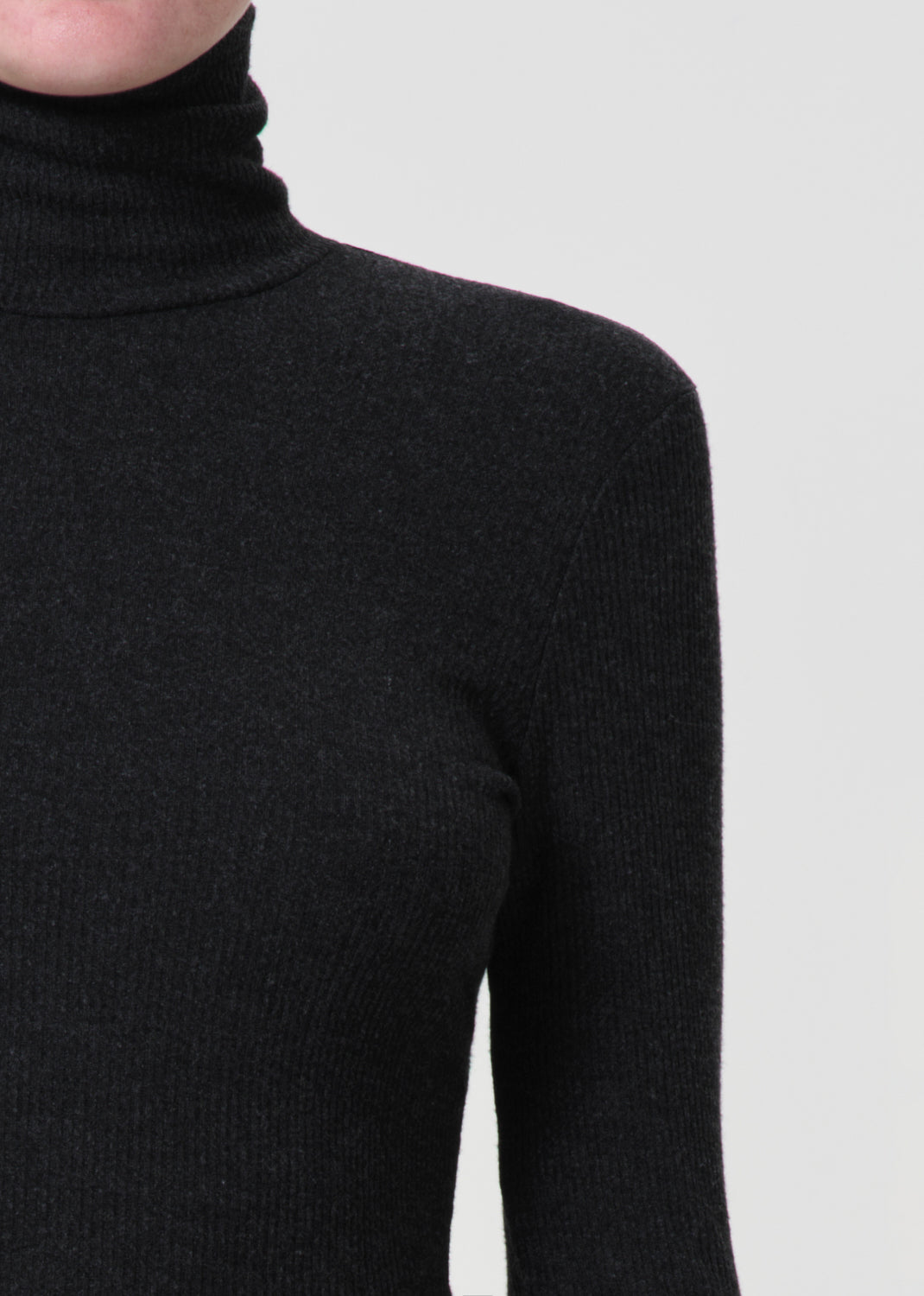 Pascale Turtleneck in Katniss detail