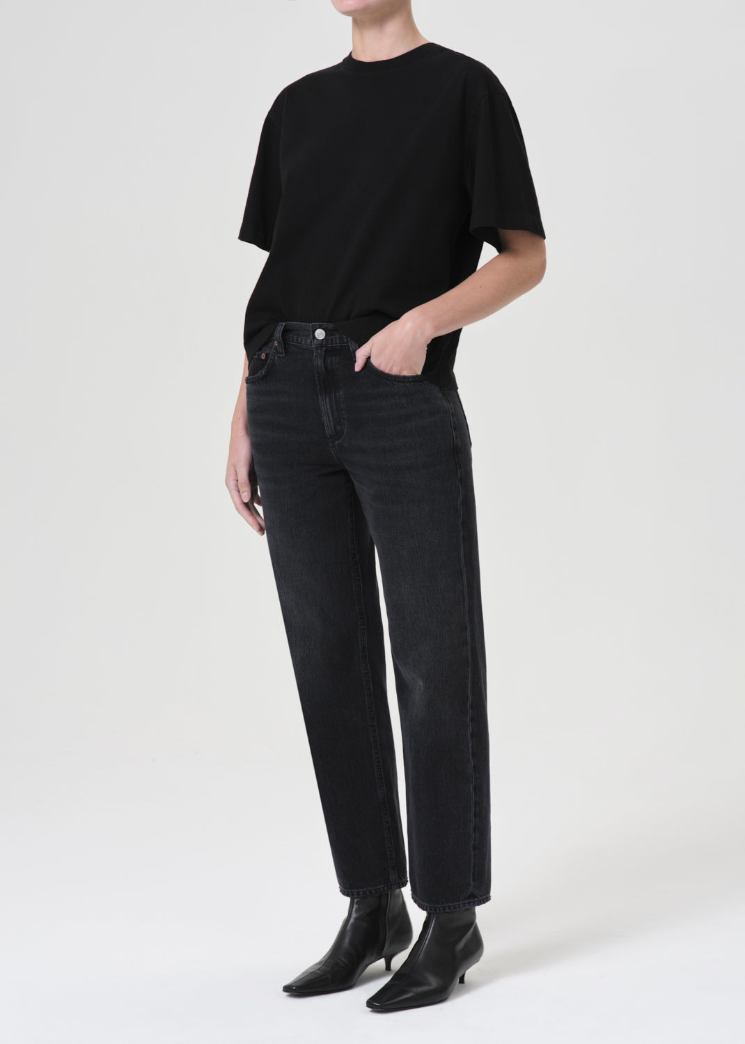 Sulma Drop Shoulder Tee in Black front