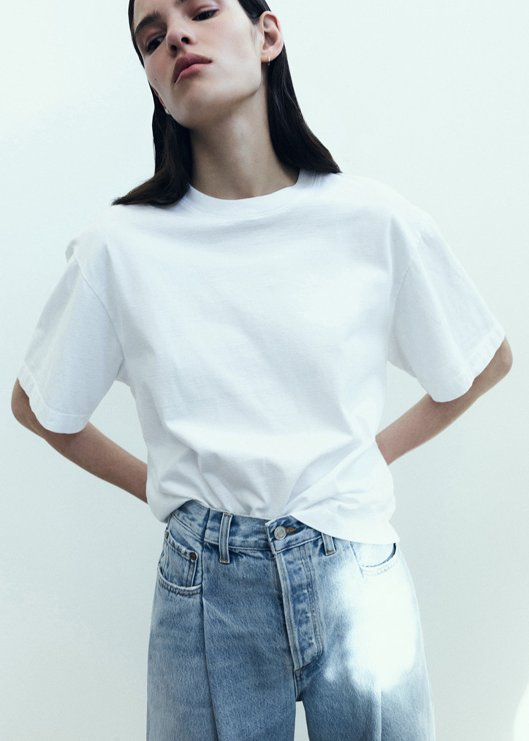 Sulma Drop Shoulder Tee in White front