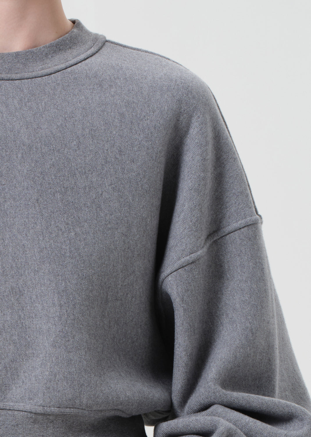 Kit Sweatshirt in Grey Heather Close Up