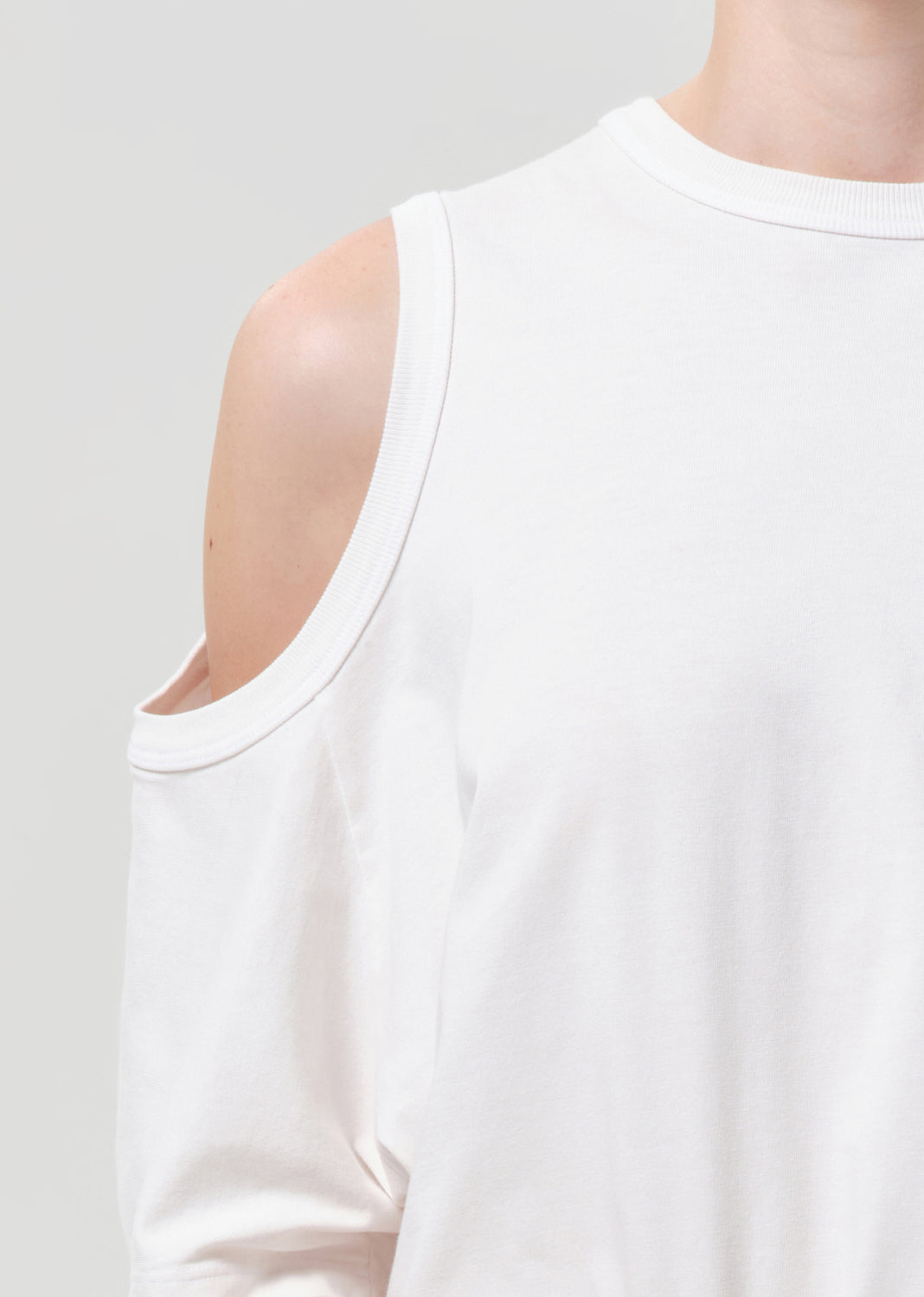 Shoulder Cut Out T-Shirt in White Ash