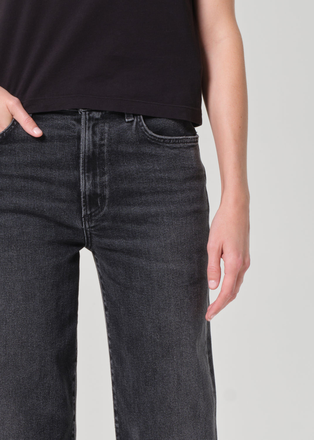 Harper Straight Jean (Stretch) in Hush